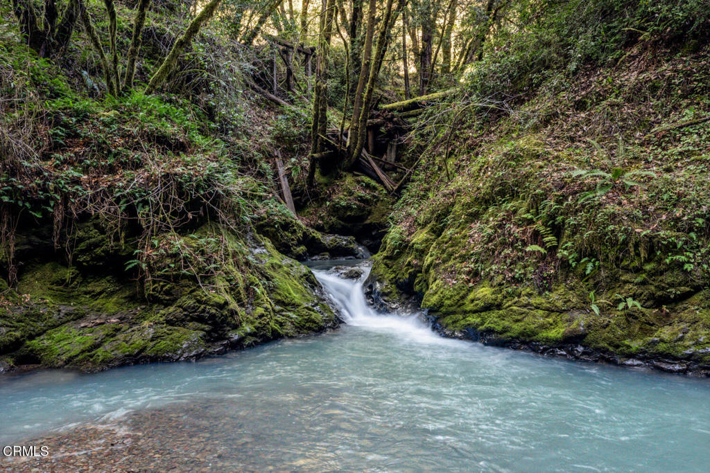 https://media.crmls.org/mediaz/2d748508-5c75-4ff4-bd38-af3215ac4756.jpg?preset=X-Large