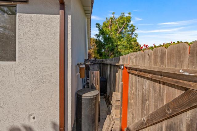 961 Alder Street, Hollister CA: https://media.crmls.org/mediaz/2d74aa2d-8244-4f7f-bed3-c1fb8a4040ec.jpg