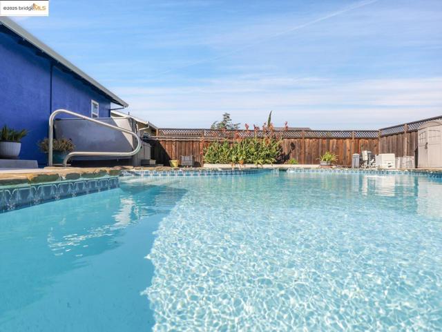 3326 Hacienda Way, Antioch CA: https://media.crmls.org/mediaz/2d751abd-a9fb-4bc3-a2e8-d60ffb4b2d67.jpg