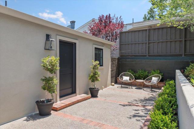 333 Oakview Drive, San Carlos CA: https://media.crmls.org/mediaz/2d7556c6-5ad6-4c29-a431-0b196d96759e.jpg