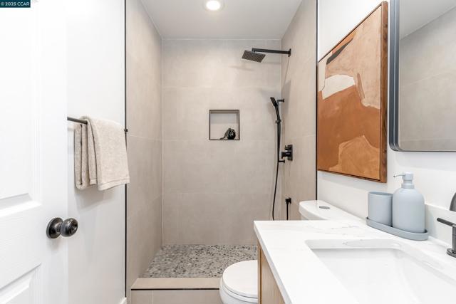 1400 Granada St, Vallejo CA: https://media.crmls.org/mediaz/2d768eb3-4774-4e4e-a985-d6894a2da3c4.jpg
