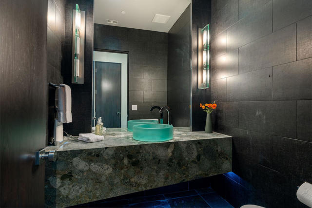 Powder room