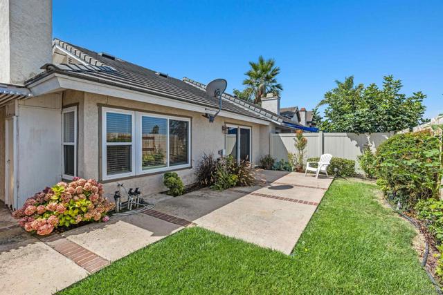 9530 Whellock Way, San Diego CA: https://media.crmls.org/mediaz/2d777fb2-55e1-4fbd-ae90-382b48d51a51.jpg