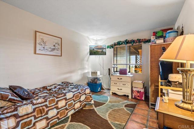 1315 Hermana Court, Vista CA: https://media.crmls.org/mediaz/2d780dbc-2729-45e3-a49a-7de22d4be9da.jpg