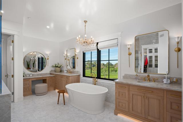 Detail Gallery Image 14 of 21 For 634 Shasta Drive, Encinitas,  CA 92024 - 5 Beds | 4/1 Baths