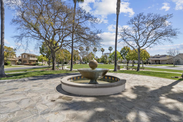 2012 Keltic Lodge Drive, Oxnard CA: https://media.crmls.org/mediaz/2d78b408-8195-419c-baa8-ffe231f2e59f.jpg