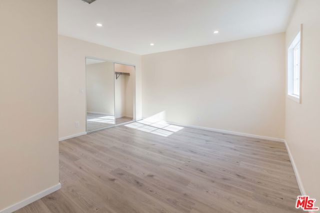 9701 Wheatland Avenue, Sunland CA: https://media.crmls.org/mediaz/2d78f7de-79c4-457f-a410-806bb4419563.jpg