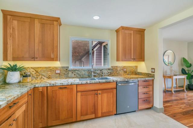 411 Hecker Pass Road, Watsonville CA: https://media.crmls.org/mediaz/2d793c3e-025d-47d3-8507-59ec339f5333.jpg