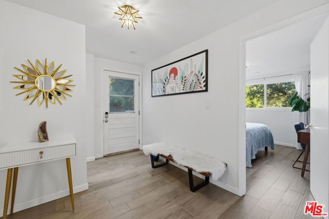 21936 Canon Drive, Topanga CA: https://media.crmls.org/mediaz/2d796c92-b10f-4e46-ae8e-6a9ae4a2b90a.jpg