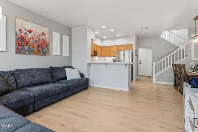 27072 Victoria Lane, Valencia CA: https://media.crmls.org/mediaz/2d79a535-96c7-40e5-b552-e61763881ba0.jpg