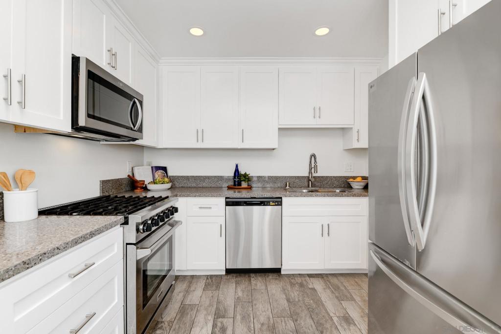 4419 North Ave. - photo 8