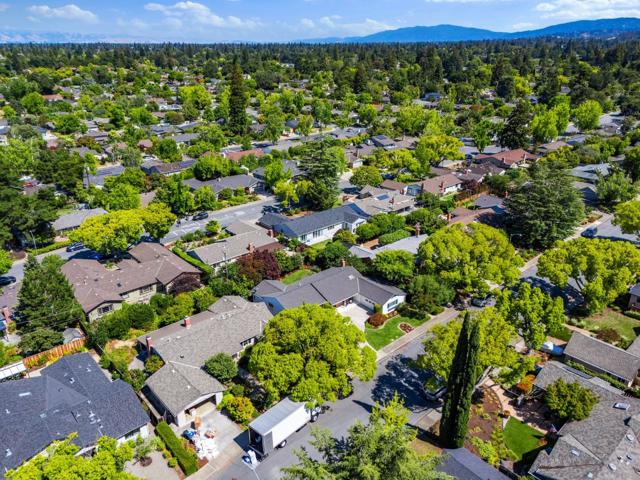 1861 Limetree Lane, Mountain View CA: https://media.crmls.org/mediaz/2d7a558a-521a-47b7-b8cb-6d1e2c9d877b.jpg