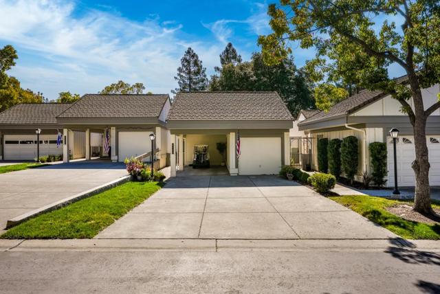 6142 Montgomery Place, San Jose CA: https://media.crmls.org/mediaz/2d7a6f2a-1ff9-45f0-b5c1-1da5dedab90a.jpg