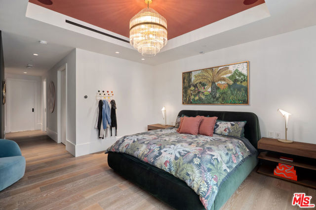 8420 W Sunset Boulevard, West Hollywood CA: https://media.crmls.org/mediaz/2d7aea5f-68da-4d04-86f4-76ee044fa594.jpg