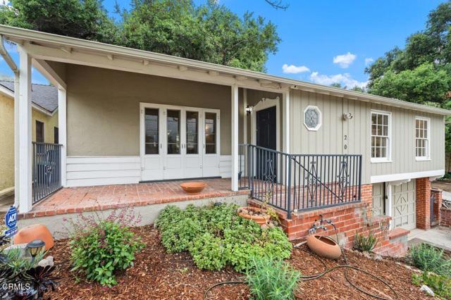 2009 Sierra Place, Glendale CA: https://media.crmls.org/mediaz/2d7d1b81-3737-477d-8468-d226097932e4.jpg