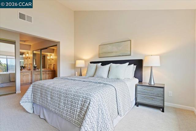 7 Doral Dr, Moraga CA: https://media.crmls.org/mediaz/2d7d37d9-de19-491f-bb9c-44b6f0c772f2.jpg