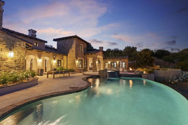 7795 Sendero Angelica, San Diego CA: https://media.crmls.org/mediaz/2d7e161e-bc32-4f31-92b5-eaeccb15e3ca.jpg