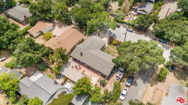 754 Fernando Street, Ojai CA: https://media.crmls.org/mediaz/2d7e2c12-06e8-4c0c-bfc0-b5de2b99c22d.jpg