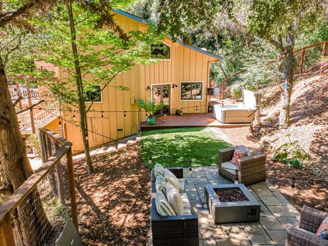 4858 Freedom Boulevard, Aptos CA: https://media.crmls.org/mediaz/2d7e5532-f908-4b4b-b617-904710051923.jpg