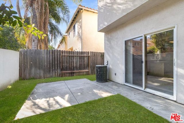 18806 Hatteras Street, Tarzana CA: https://media.crmls.org/mediaz/2d7eed5e-1e19-42d5-ae14-4159531d78a0.jpg