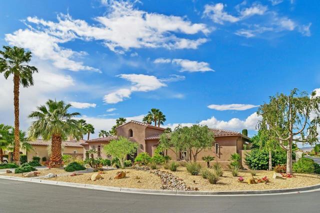 69806 Camino Pacifico, Rancho Mirage CA: https://media.crmls.org/mediaz/2d7f6f46-7352-42c2-a7f2-cd796f1c2153.jpg