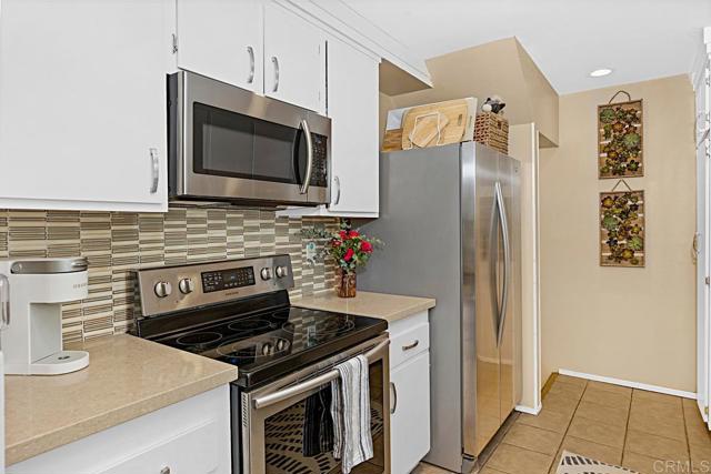 Detail Gallery Image 11 of 32 For 2284 Caminito Pajarito #147,  San Diego,  CA 92107 - 2 Beds | 1/1 Baths
