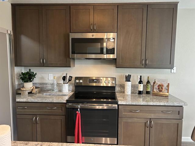 21117 Gary Dr, Hayward CA: https://media.crmls.org/mediaz/2d7fdfdd-4b03-4ced-8c5a-7974d1f6b961.jpg