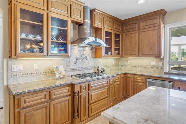4116 Ashford Circle, Hollister CA: https://media.crmls.org/mediaz/2d81471a-46d2-444b-9ea2-1a1f93c4c7cb.jpg