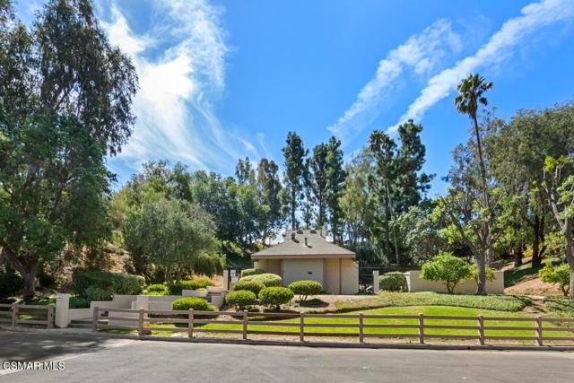 842 Catlin Street, Simi Valley CA: https://media.crmls.org/mediaz/2d815339-ec4f-4026-beba-0756336508c6.jpg