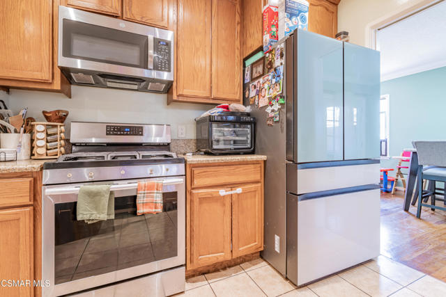 5924 Fairfax Avenue, Los Angeles CA: https://media.crmls.org/mediaz/2d82001f-2b73-4e28-a1ba-0d33d6a8a7c9.jpg