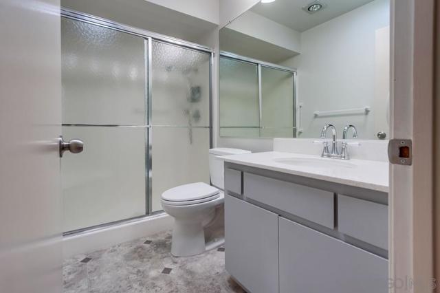 1976 Fairway Circle, San Marcos CA: https://media.crmls.org/mediaz/2d822c60-0a9f-42d5-af94-8b0e7e036eef.jpg