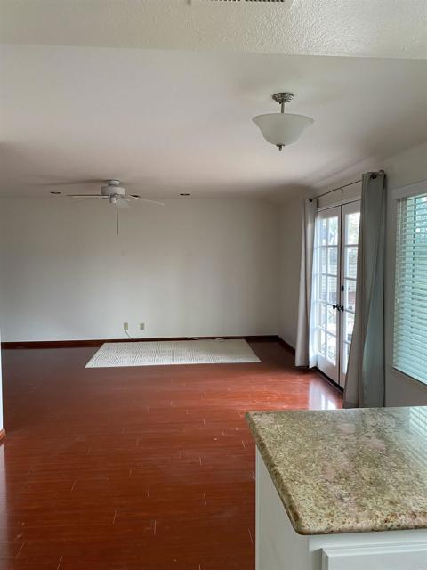 Detail Gallery Image 4 of 21 For 11668 Corte Morita, San Diego,  CA 92128 - 3 Beds | 2 Baths