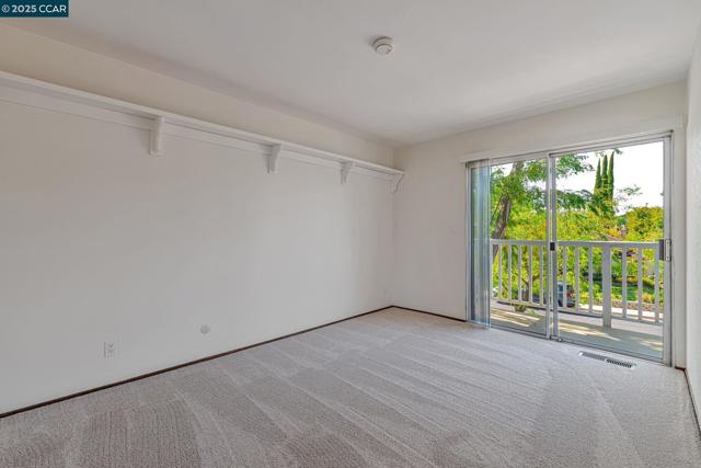 1372 Bent Tree Ln, Concord CA: https://media.crmls.org/mediaz/2d8357f6-079f-4e18-9b8f-12a909595f38.jpg