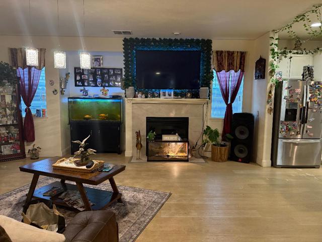 41 Palomino Way, Patterson CA: https://media.crmls.org/mediaz/2d83b8a3-087b-46cc-bac0-39162320a44b.jpg