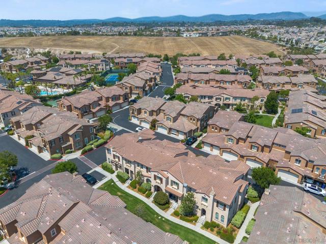 13033 Lamia Point, San Diego CA: https://media.crmls.org/mediaz/2d84659d-9158-4272-abb6-175a376dd9f8.jpg