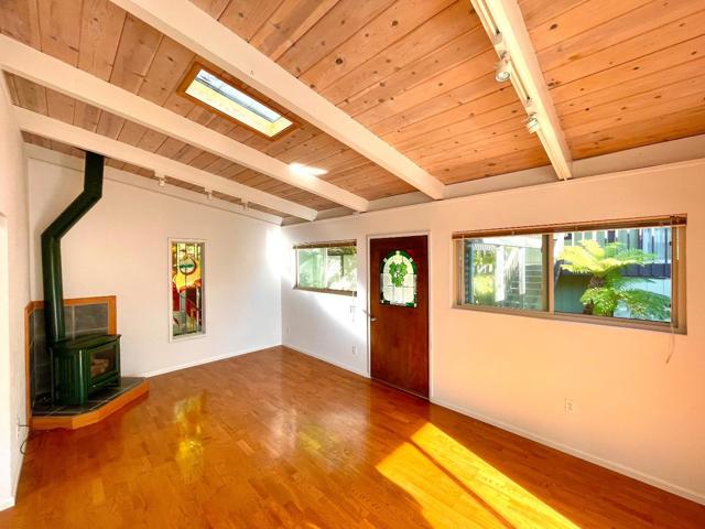 507 La Honda Drive, Aptos CA: https://media.crmls.org/mediaz/2d8479d6-c191-42d7-9424-cc054189cec4.jpg