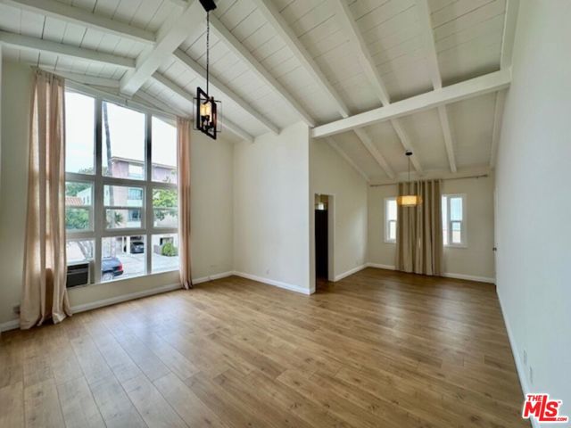 1114 S Sherbourne Drive, Los Angeles CA: https://media.crmls.org/mediaz/2d848d7d-711c-4da5-a922-0eb4757a4c48.jpg