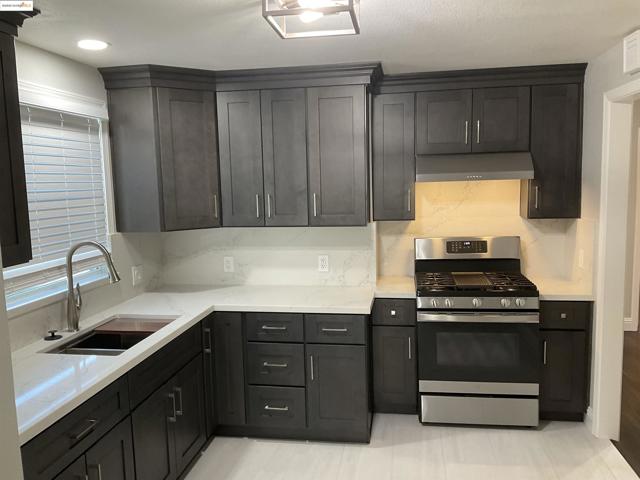 184 Panoramic Avenue, Pittsburg CA: https://media.crmls.org/mediaz/2d865160-6a5d-4a6c-8352-d921159daca5.jpg