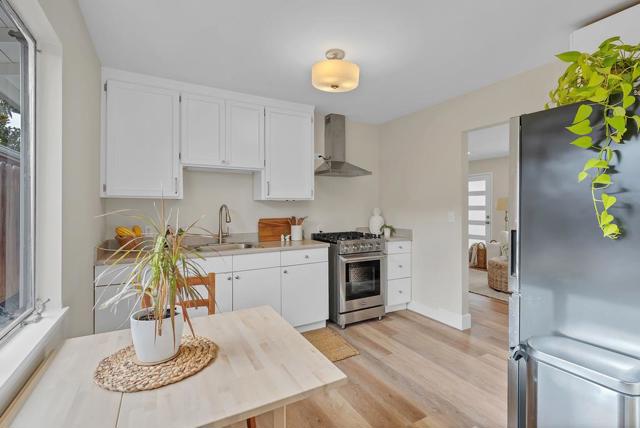 130 Hainline Road, Aptos CA: https://media.crmls.org/mediaz/2d86e538-1a3c-4461-aeed-ec4013c95053.jpg