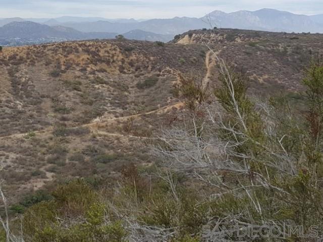 8209 Mesa, Santee CA: https://media.crmls.org/mediaz/2d8844e9-9954-4fee-aab0-644e66cf4563.jpg