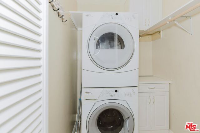 Drew Fenton | 1154 S Barrington Avenue Los Angeles CA | MLS: 7477446