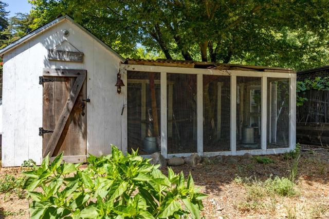 3714 Purling Brook, Soquel CA: https://media.crmls.org/mediaz/2d88e3a0-e293-4304-a008-fc0c21d225f1.jpg