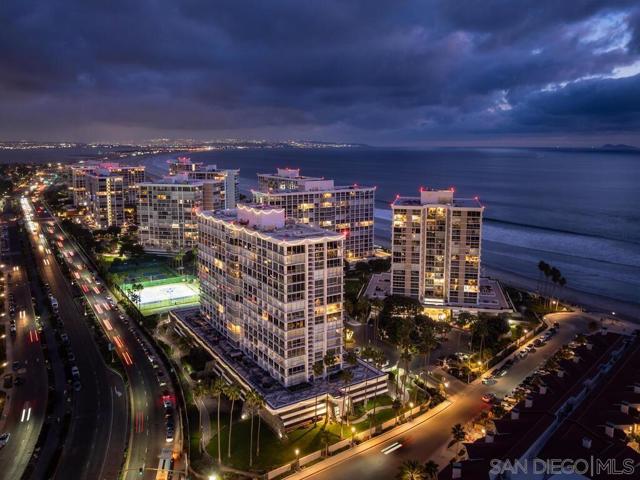 1720 Avenida del Mundo, Coronado CA: https://media.crmls.org/mediaz/2d8a4fa4-7040-45b8-be1d-53db786bd834.jpg