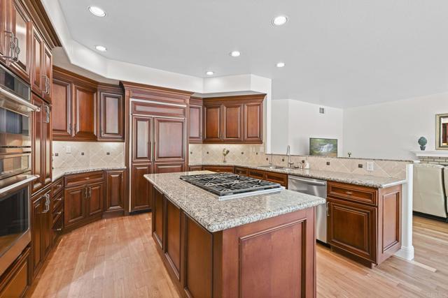 6990 Blue Orchid Lane, Carlsbad CA: https://media.crmls.org/mediaz/2d8a913b-f731-4d39-9cb1-9bbbce3b7b88.jpg