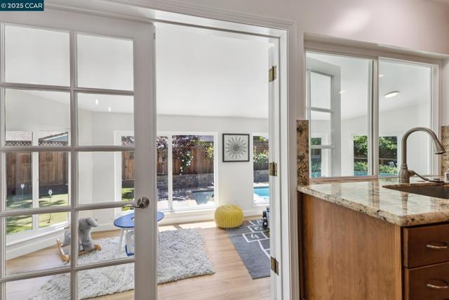 36 Playa Ct, San Ramon CA: https://media.crmls.org/mediaz/2d8b6608-04d3-4f9f-b836-c397b66528dd.jpg