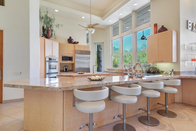 36 Merill Drive, Palm Desert CA: https://media.crmls.org/mediaz/2d8bf686-add7-4749-8140-dc3474c0783b.jpg