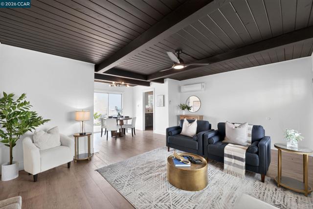 1838 Overhill Rd, Concord CA: https://media.crmls.org/mediaz/2d8d1966-945c-4824-9298-9f19fa0067f3.jpg