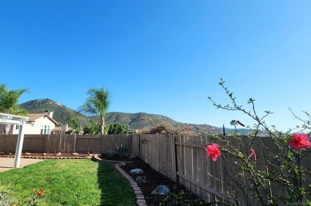 9410 Brian Way, El Cajon CA: https://media.crmls.org/mediaz/2d8d258f-0f29-4118-9ec9-162f1ffea82e.jpg