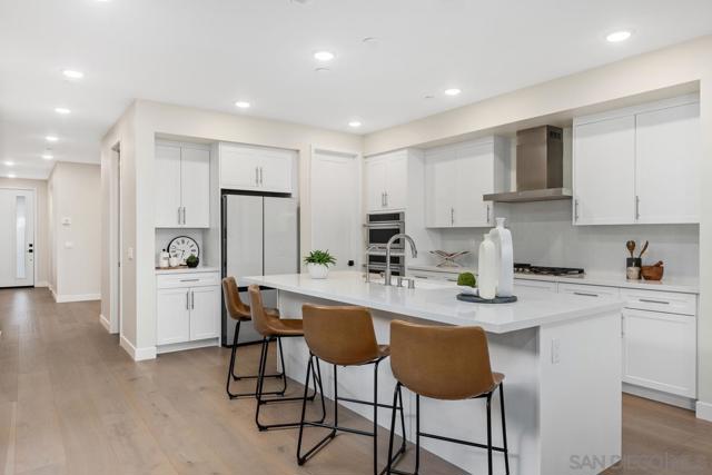 Image 11 of 43 For 6418 Fischer Way