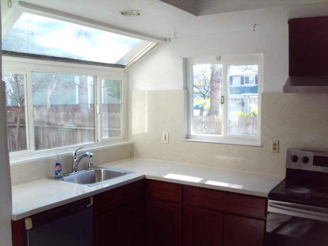 161 Edgewater Place, Pittsburg CA: https://media.crmls.org/mediaz/2d8dda93-84b6-4cdc-99cb-0afc0f153558.jpg